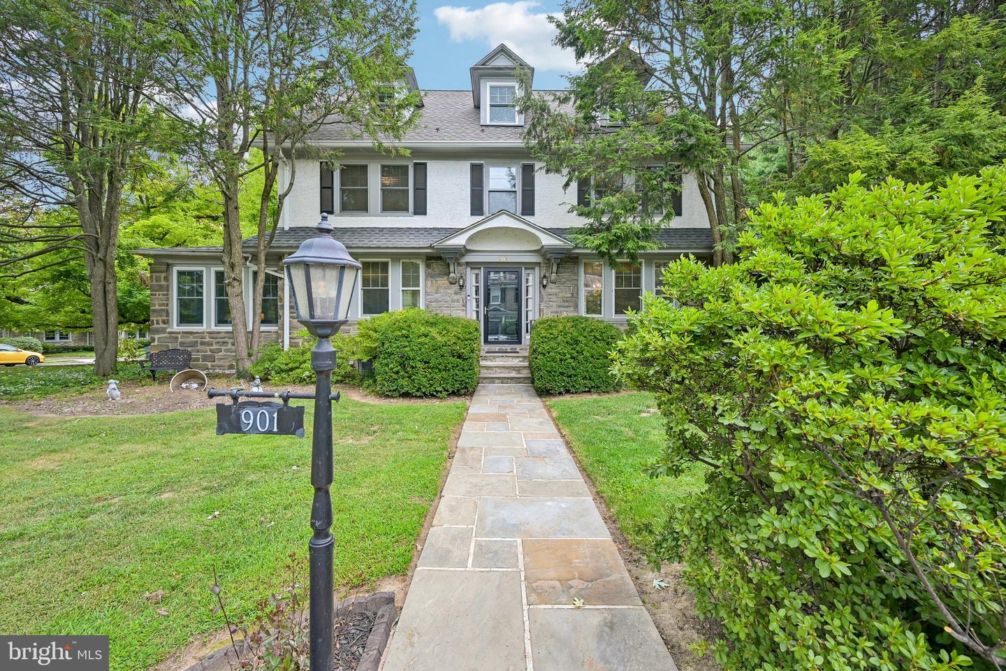 901 Homestead Rd # Property Photo 1
