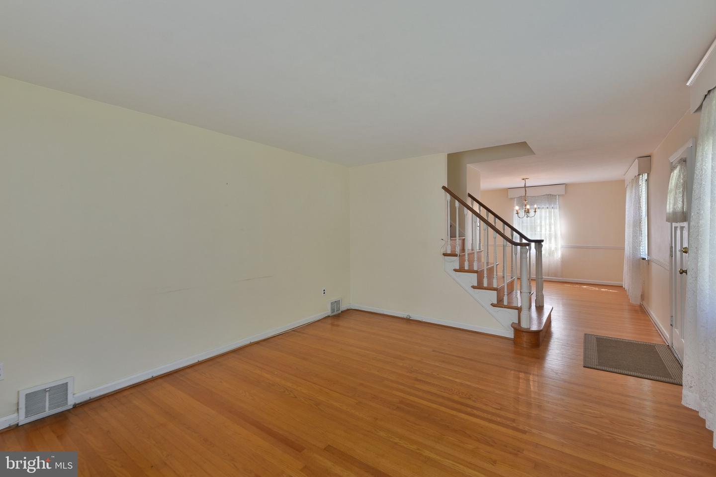 823 Longstreth Ave Property Photo 7
