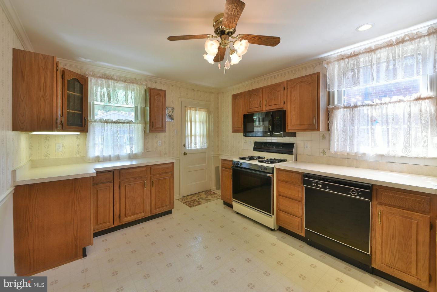 823 Longstreth Ave Property Photo 11