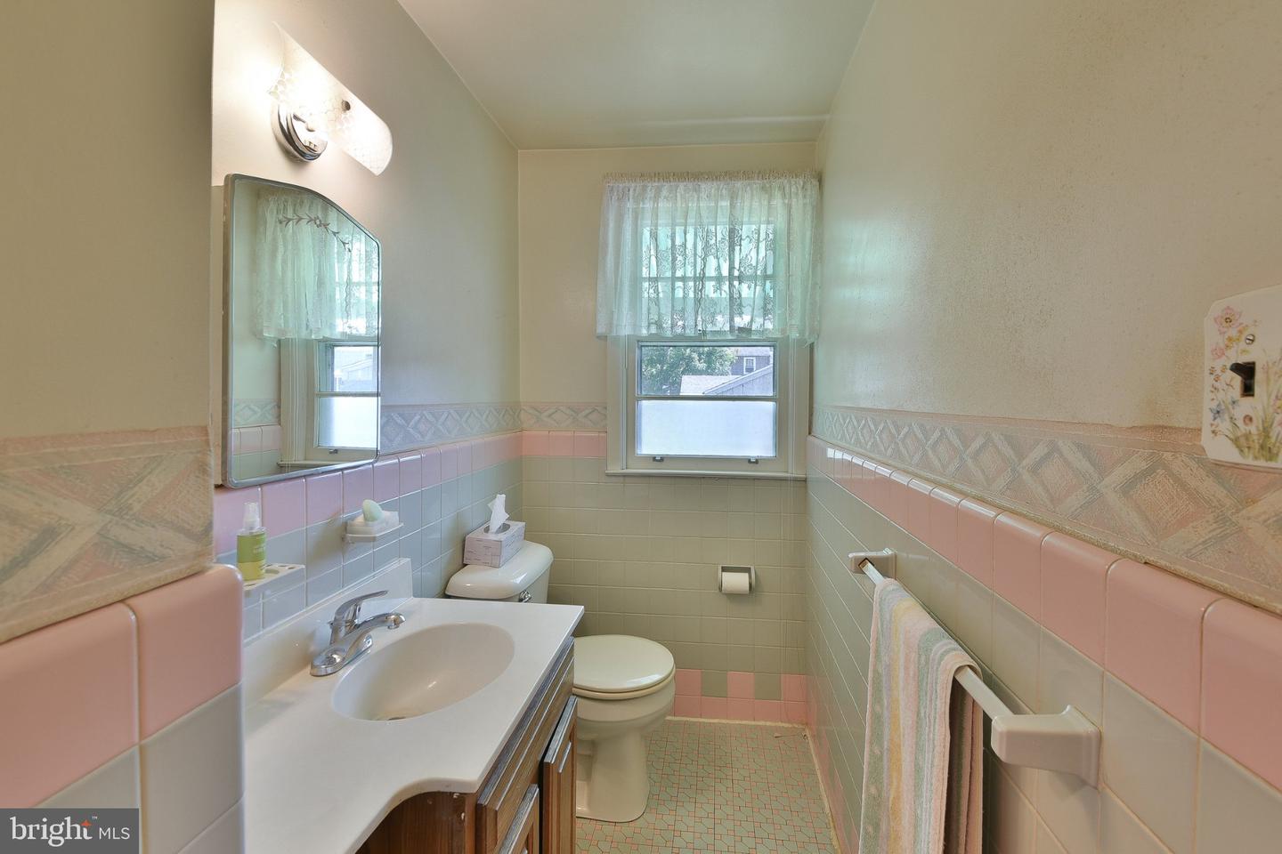 823 Longstreth Ave Property Photo 17
