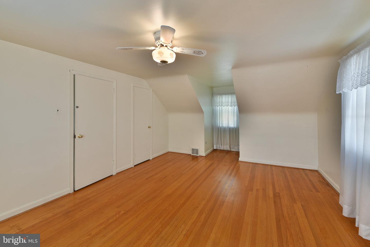 823 Longstreth Ave Property Photo 21