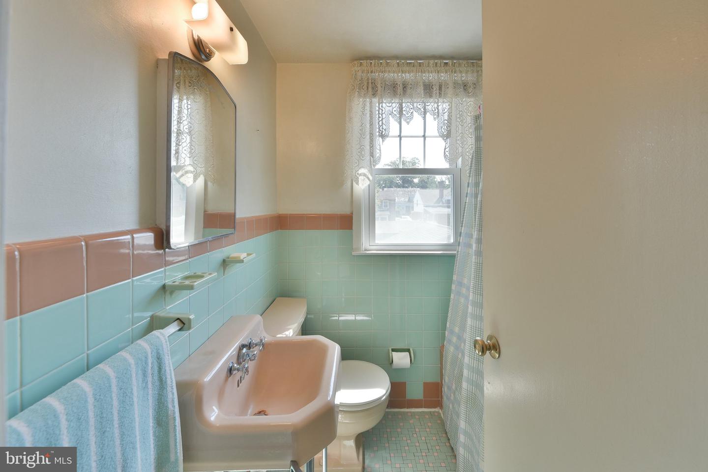 823 Longstreth Ave Property Photo 22