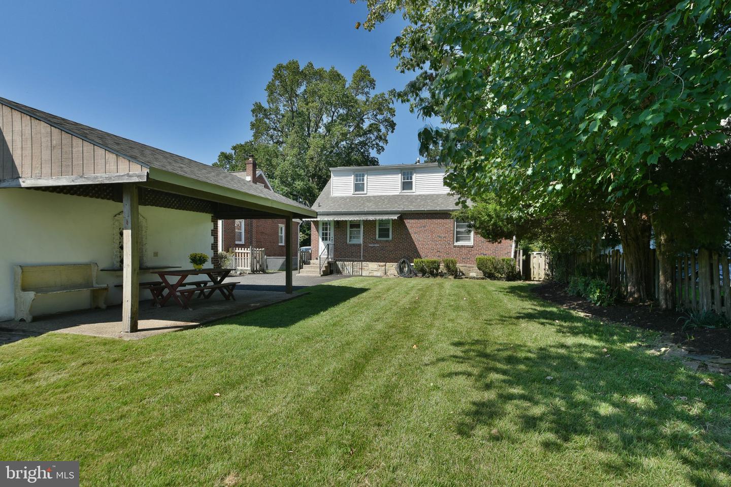823 Longstreth Ave Property Photo 28