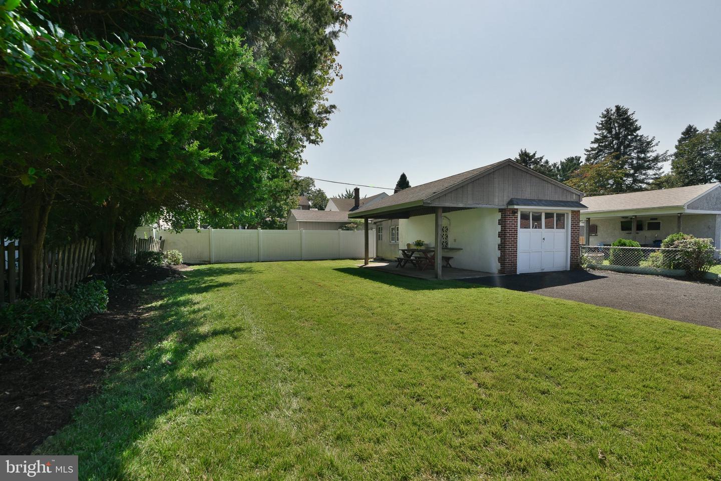 823 Longstreth Ave Property Photo 30