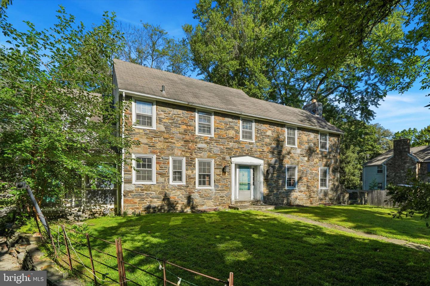 391 E Montgomery Ave # Property Photo 1