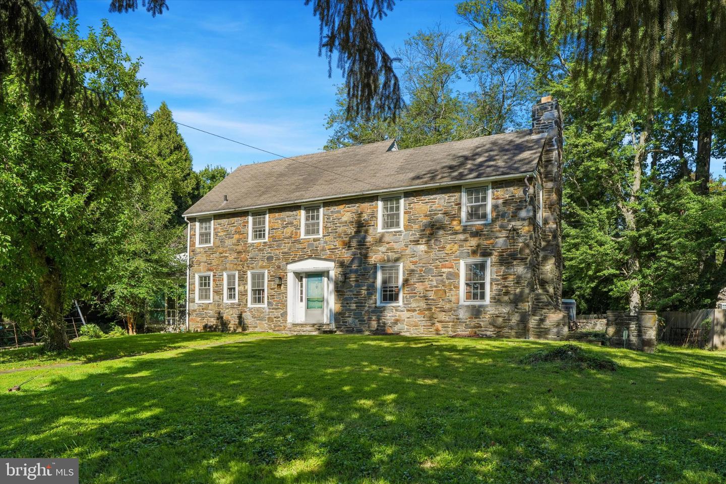 391 E Montgomery Ave # Property Photo 2