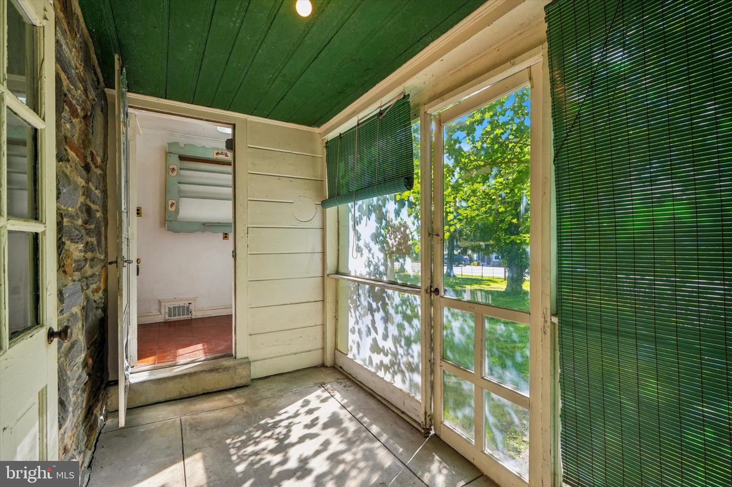 391 E Montgomery Ave # Property Photo 16