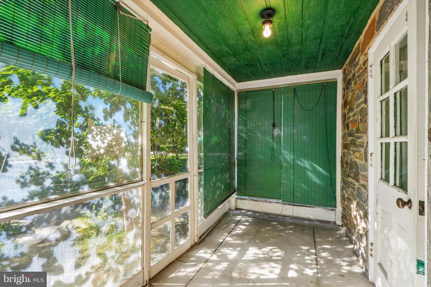 391 E Montgomery Ave # Property Photo 17
