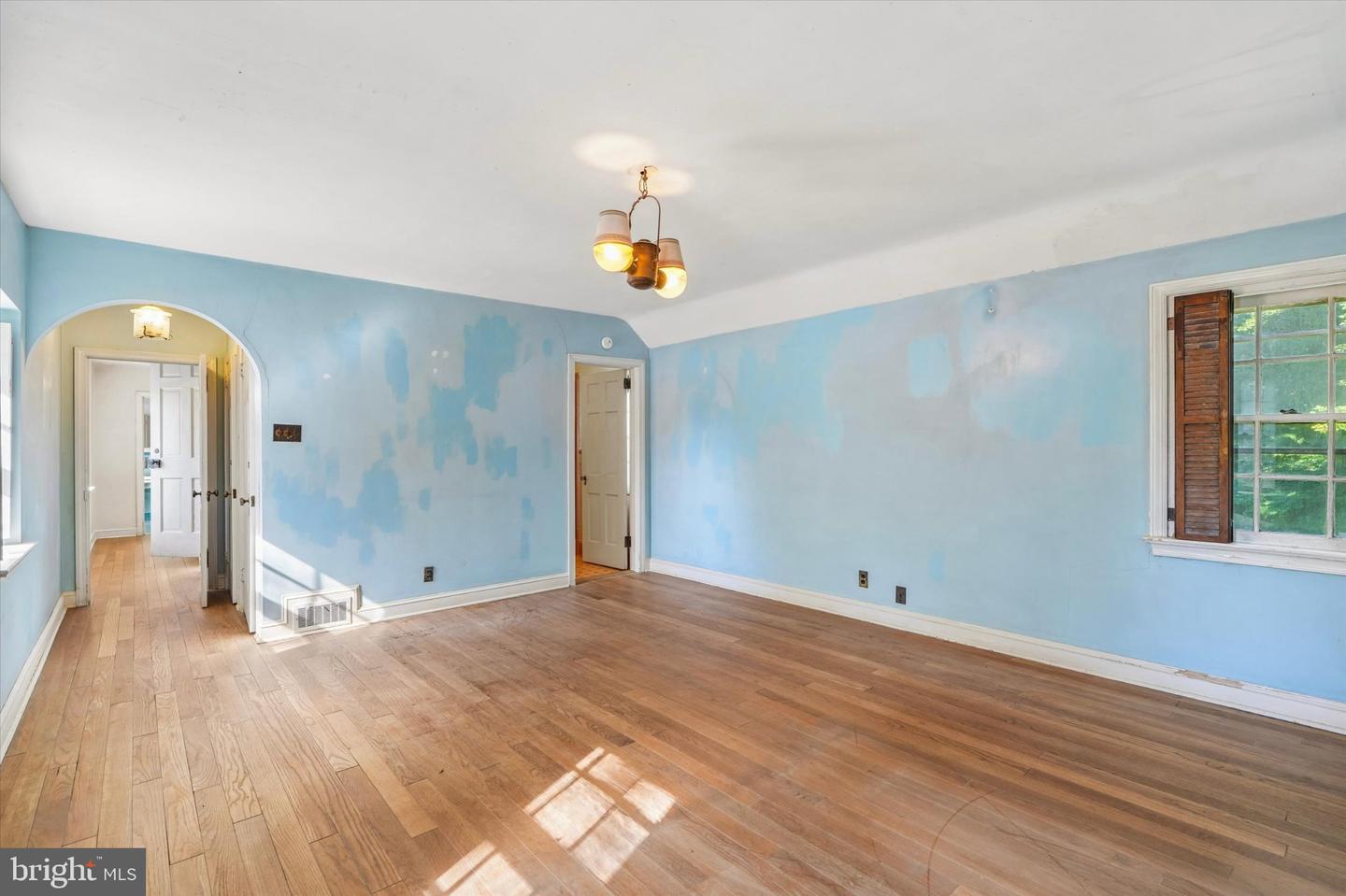 391 E Montgomery Ave # Property Photo 19