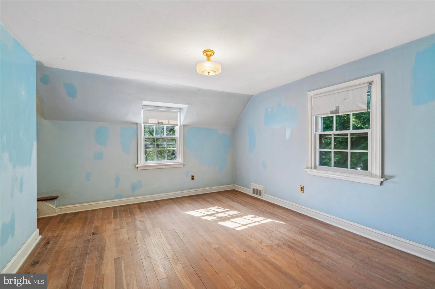 391 E Montgomery Ave # Property Photo 22