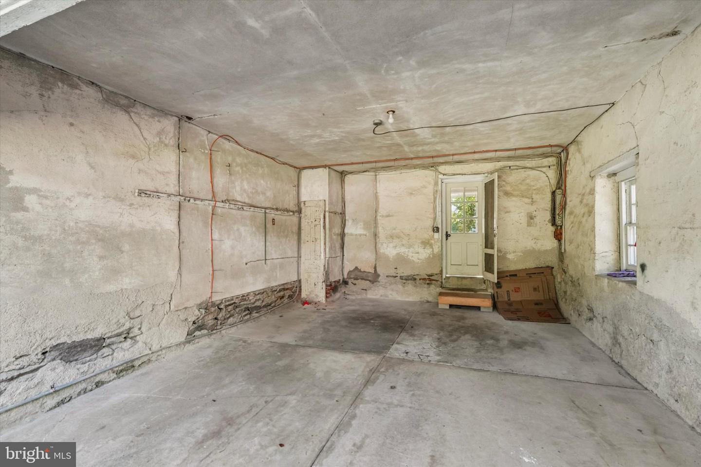 391 E Montgomery Ave # Property Photo 28