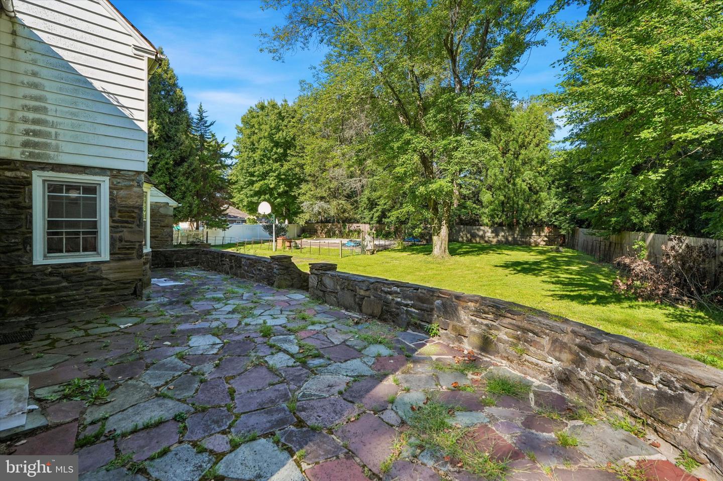 391 E Montgomery Ave # Property Photo 29