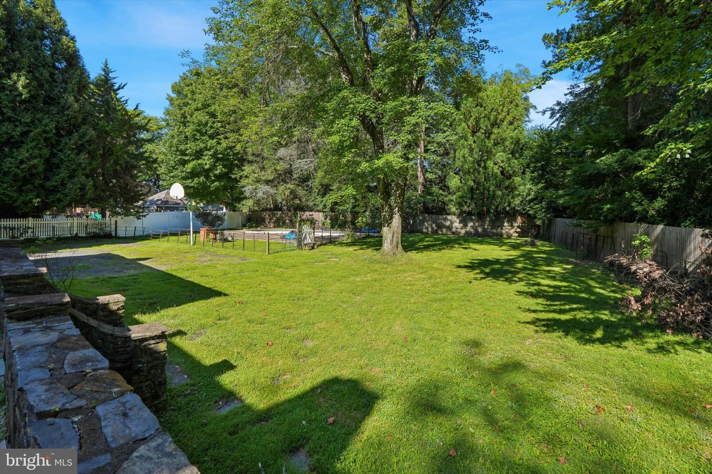 391 E Montgomery Ave # Property Photo 30