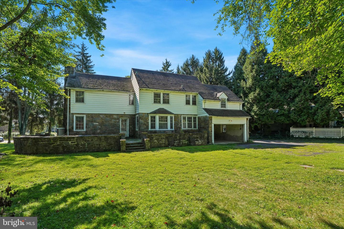 391 E Montgomery Ave # Property Photo 31