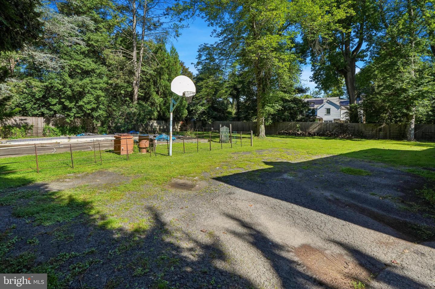391 E Montgomery Ave # Property Photo 33