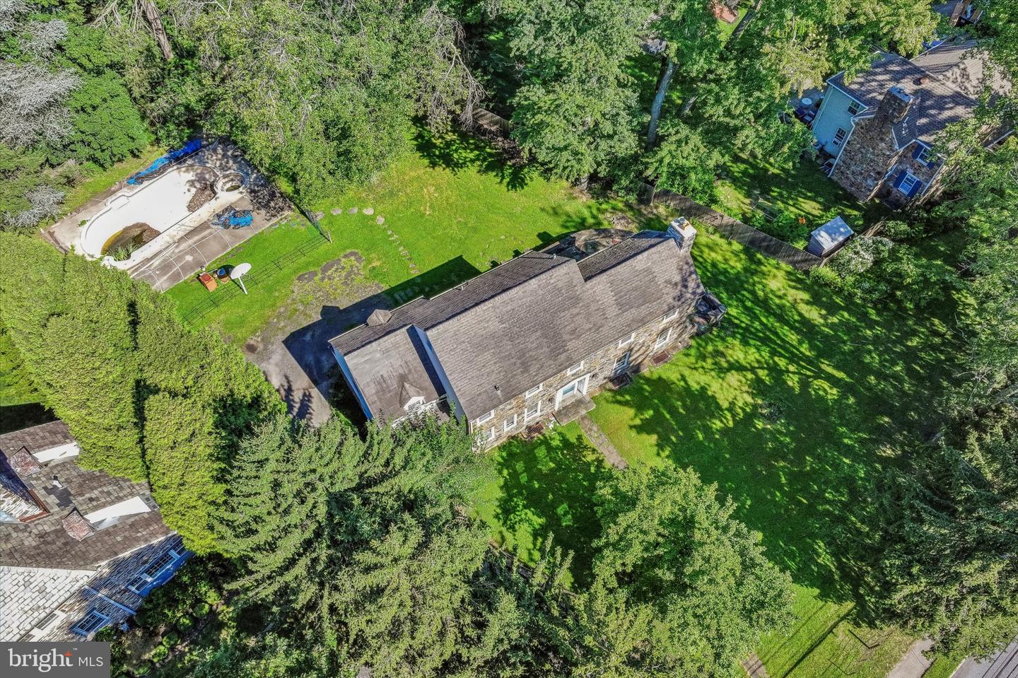 391 E Montgomery Ave # Property Photo 40