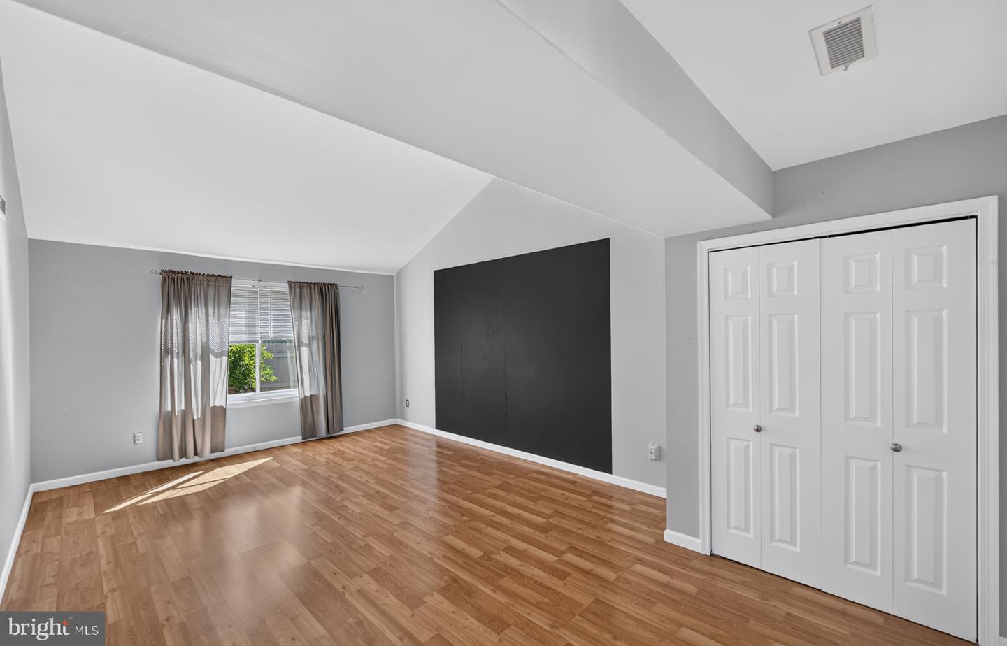 471 Bridge St Property Photo 5