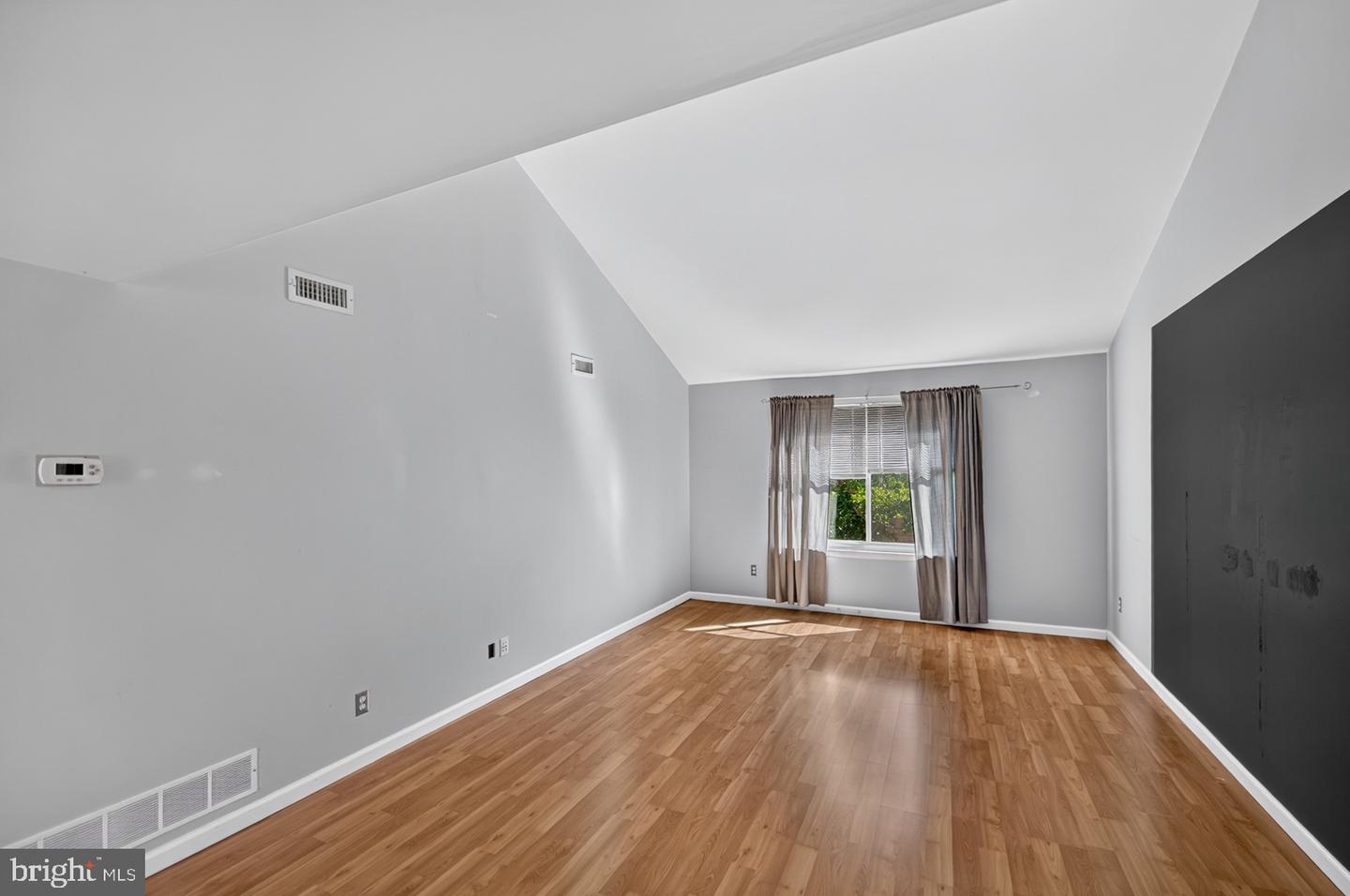 471 Bridge St Property Photo 6