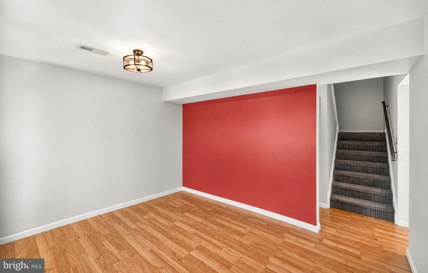 471 Bridge St Property Photo 12