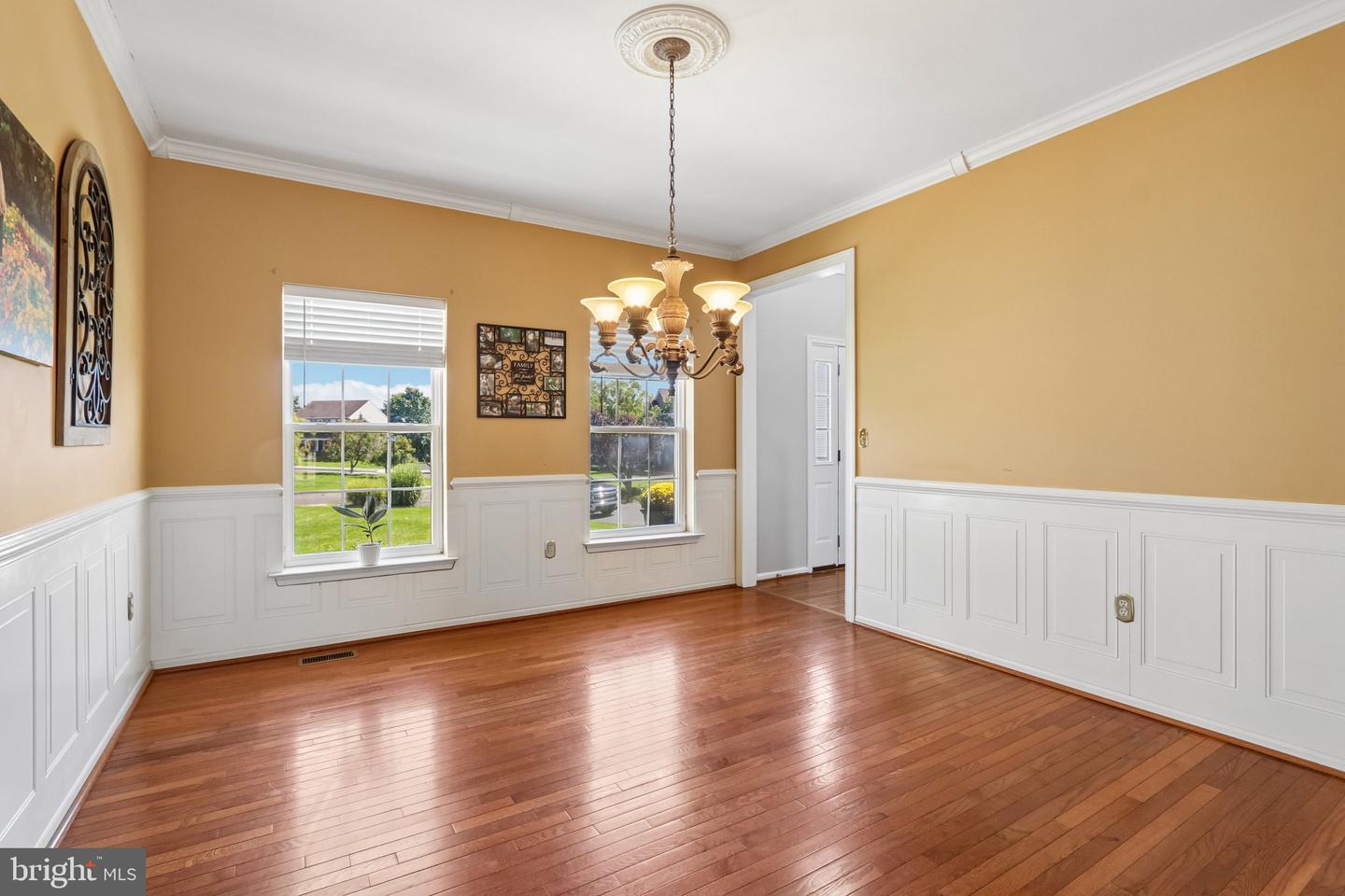 653 Truman Ct # Property Photo 9