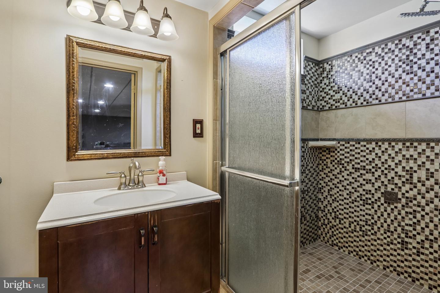 653 Truman Ct # Property Photo 44