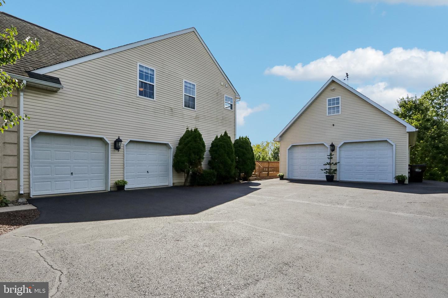 653 Truman Ct # Property Photo 46