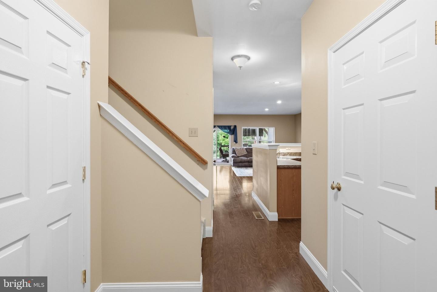 155 Stone Hill Dr Property Photo 5
