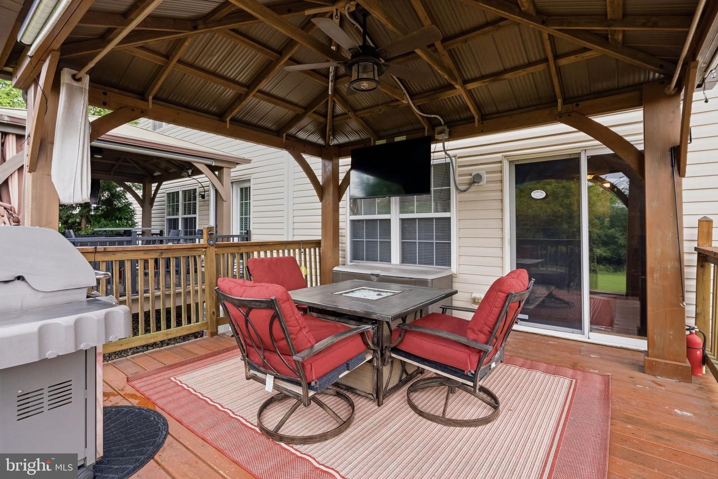 155 Stone Hill Dr Property Photo 18