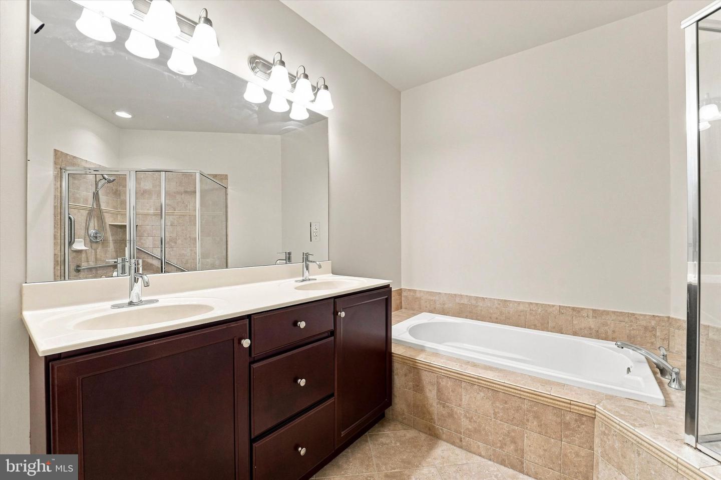345 Carson Ter Property Photo 9
