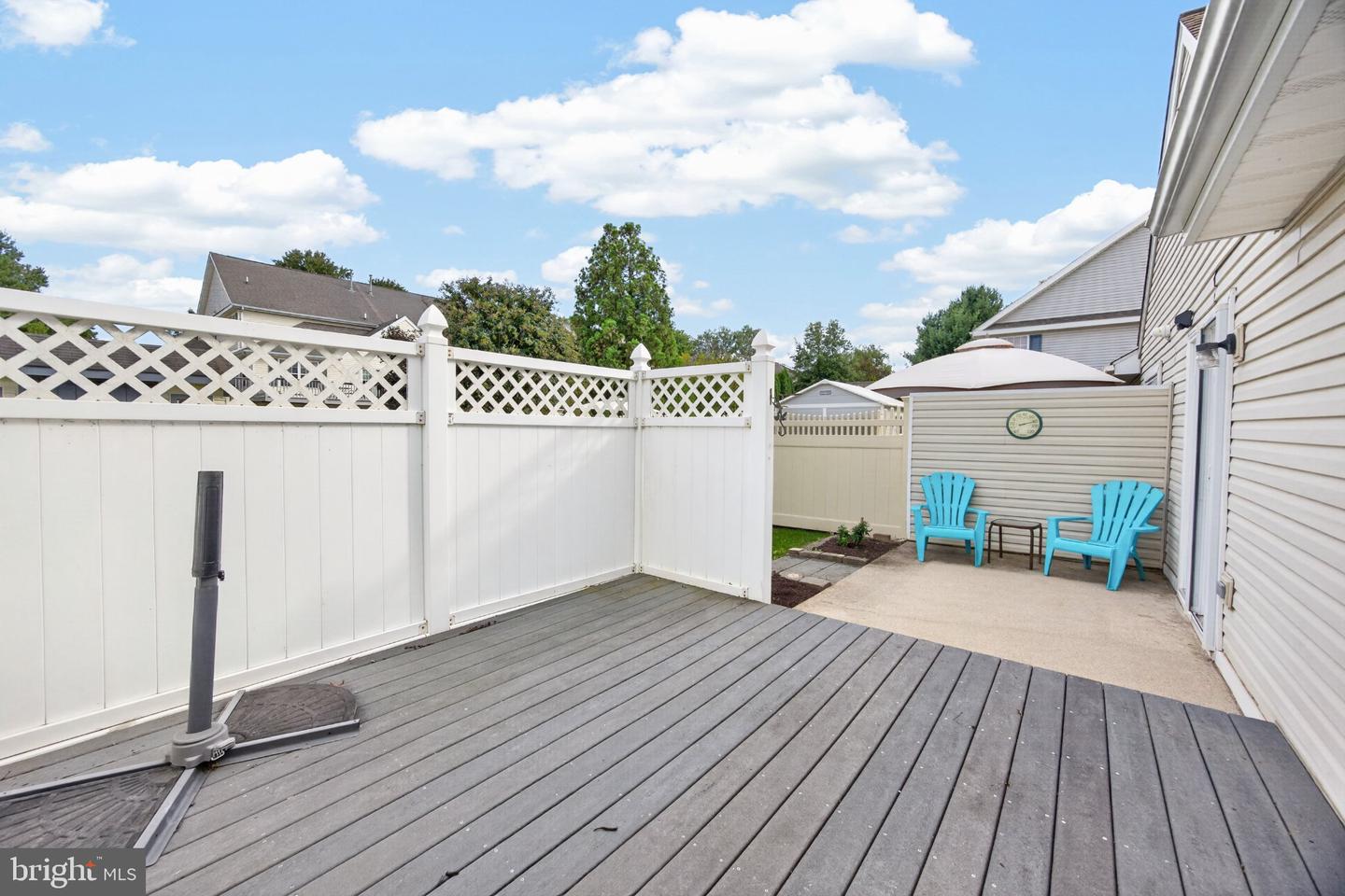 636 Elm St Property Photo 41