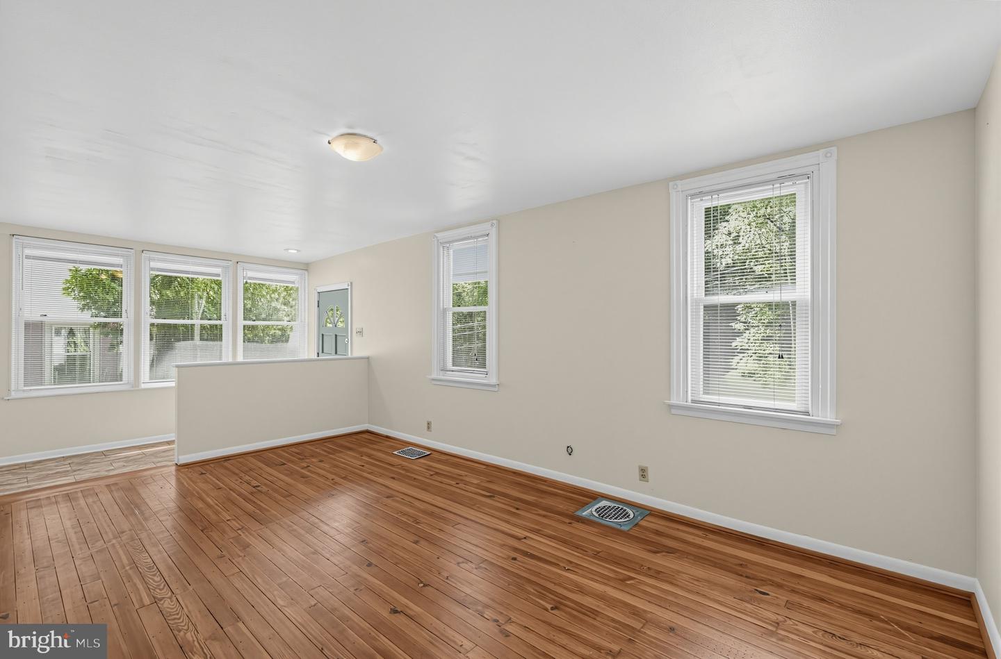 881 Rock Ln Property Photo 6