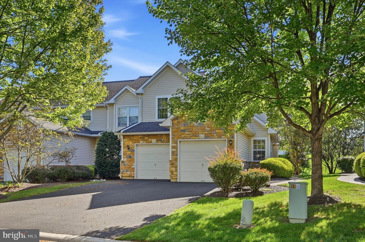 111 Gleneagles Dr Property Photo 1
