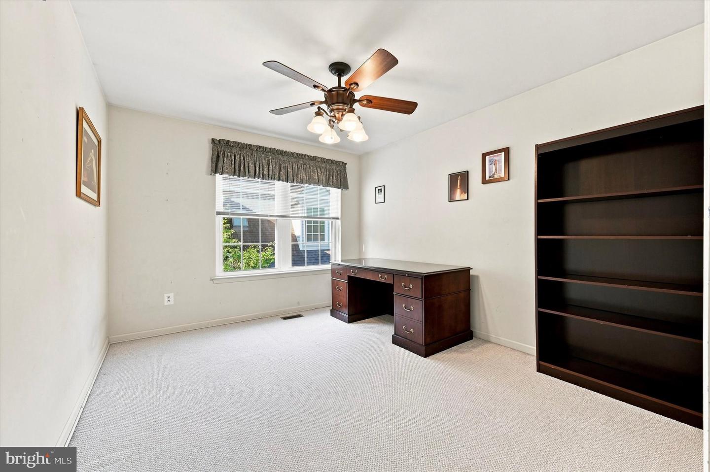 111 Gleneagles Dr Property Photo 18