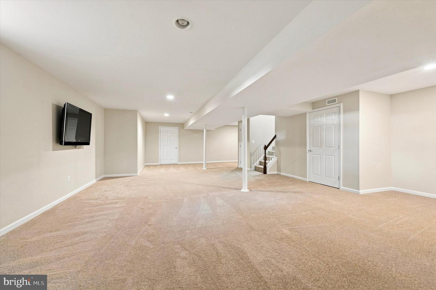 111 Gleneagles Dr Property Photo 22