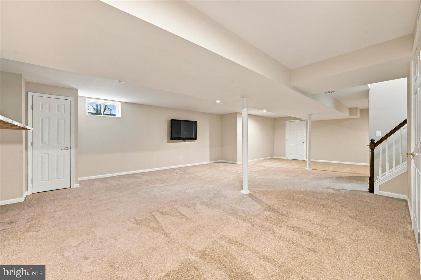 111 Gleneagles Dr Property Photo 23