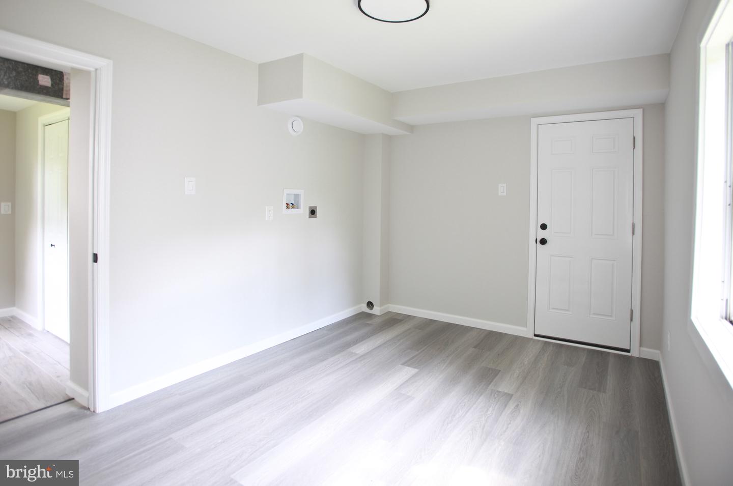 2920 Rossiter Ave Property Photo 23