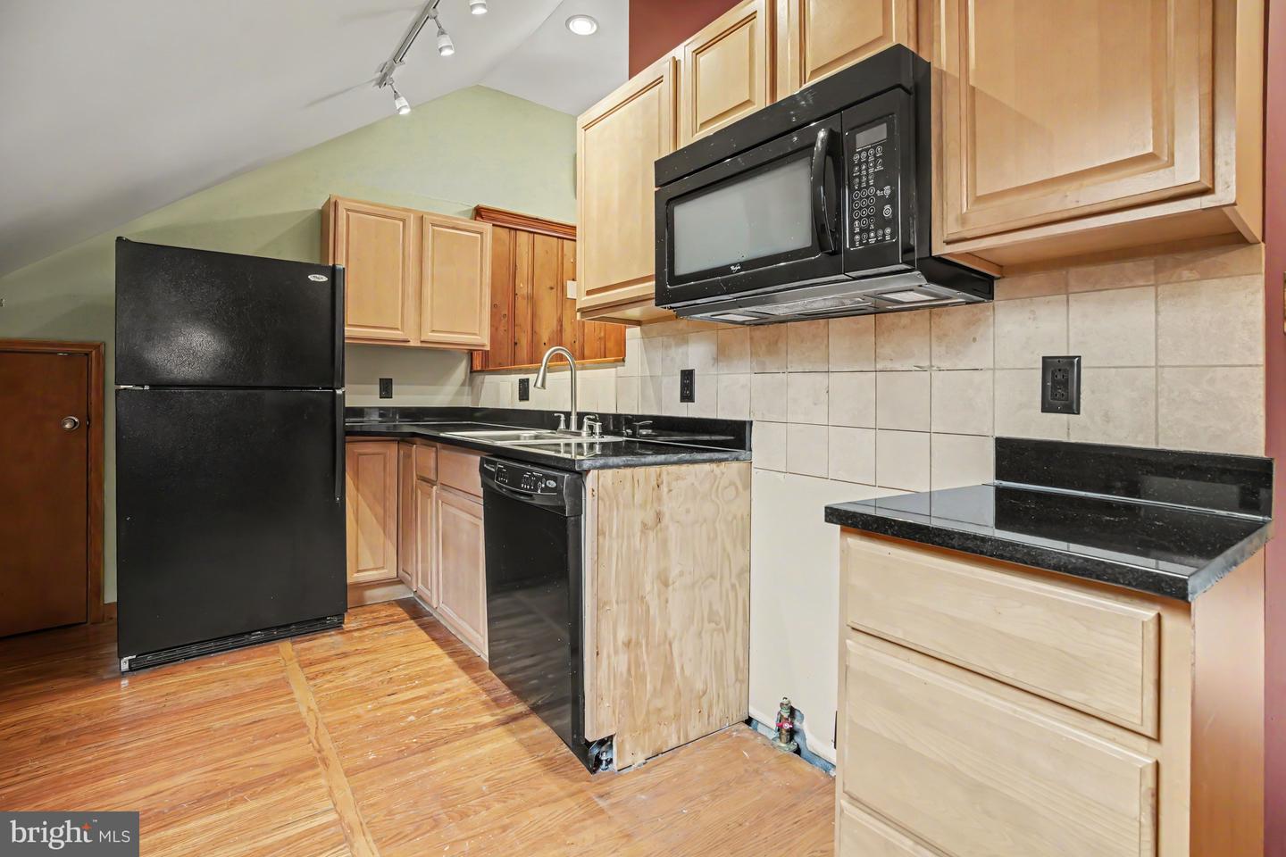 669 Tennis Ave Property Photo 45