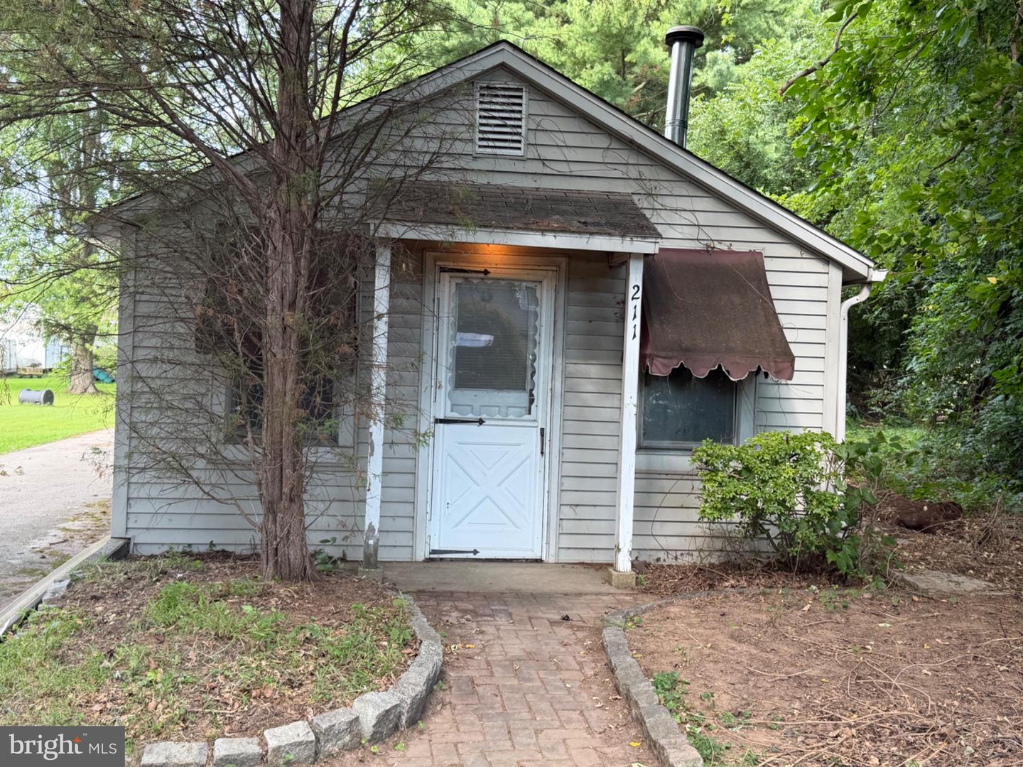 211 PERKIOMEN AVE # Property Photo 1