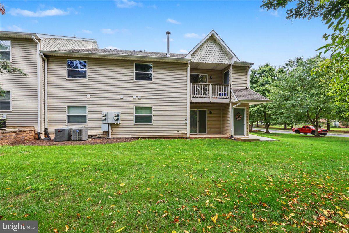 903 Horseshoe Dr Property Photo 3