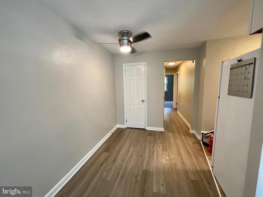 239 S 3rd St #b Property Photo 7