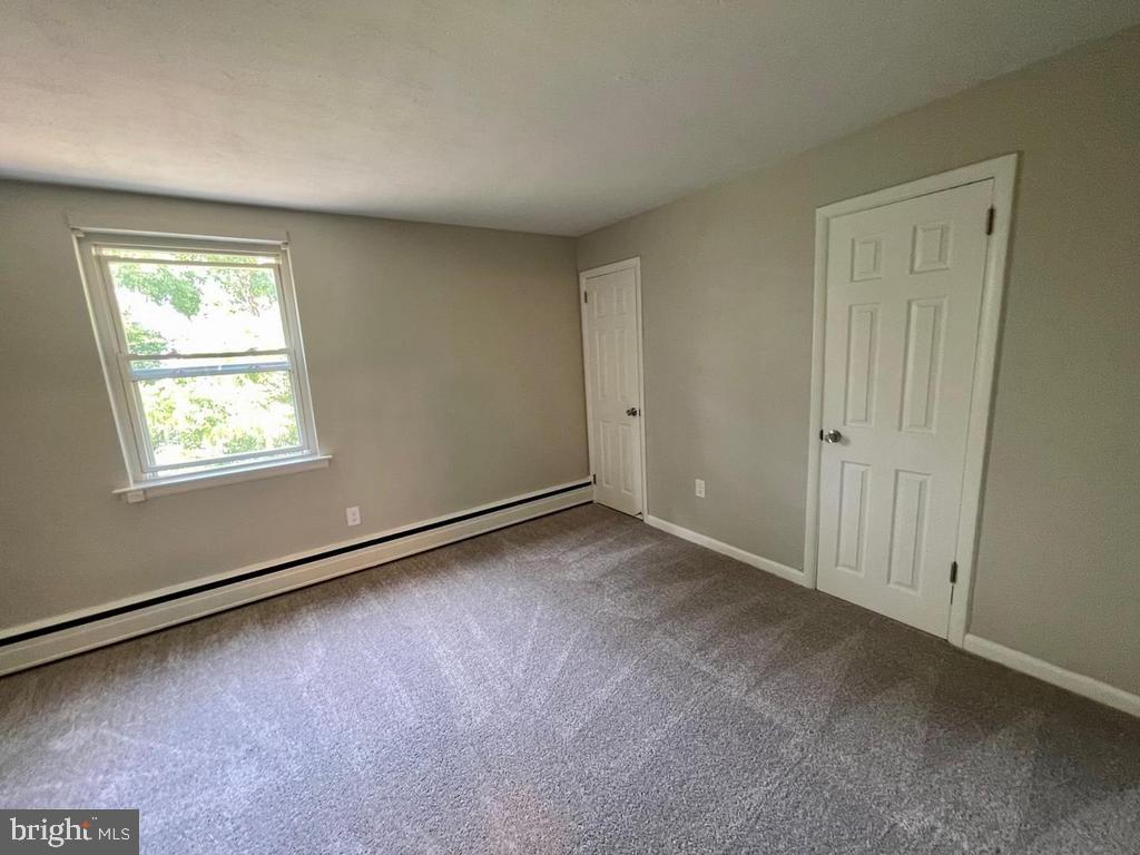239 S 3rd St #b Property Photo 12