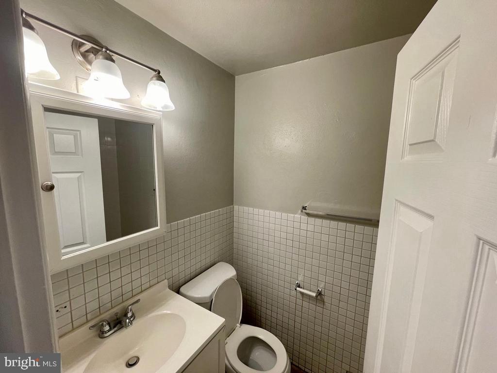 239 S 3rd St #b Property Photo 13