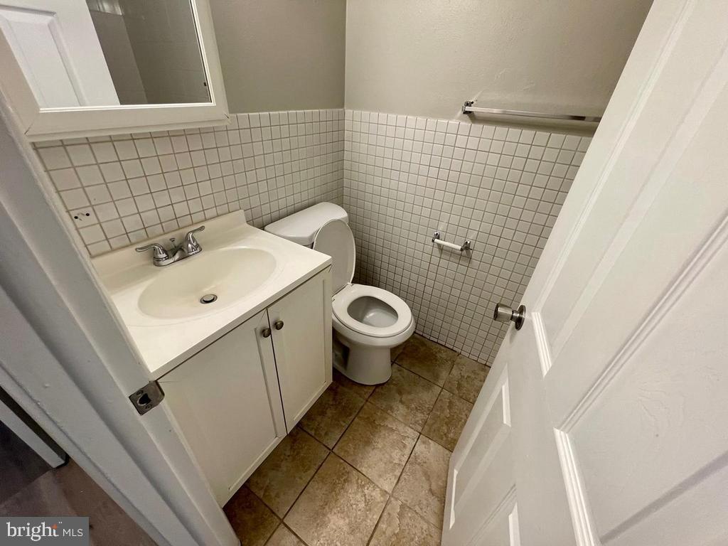 239 S 3rd St #b Property Photo 14