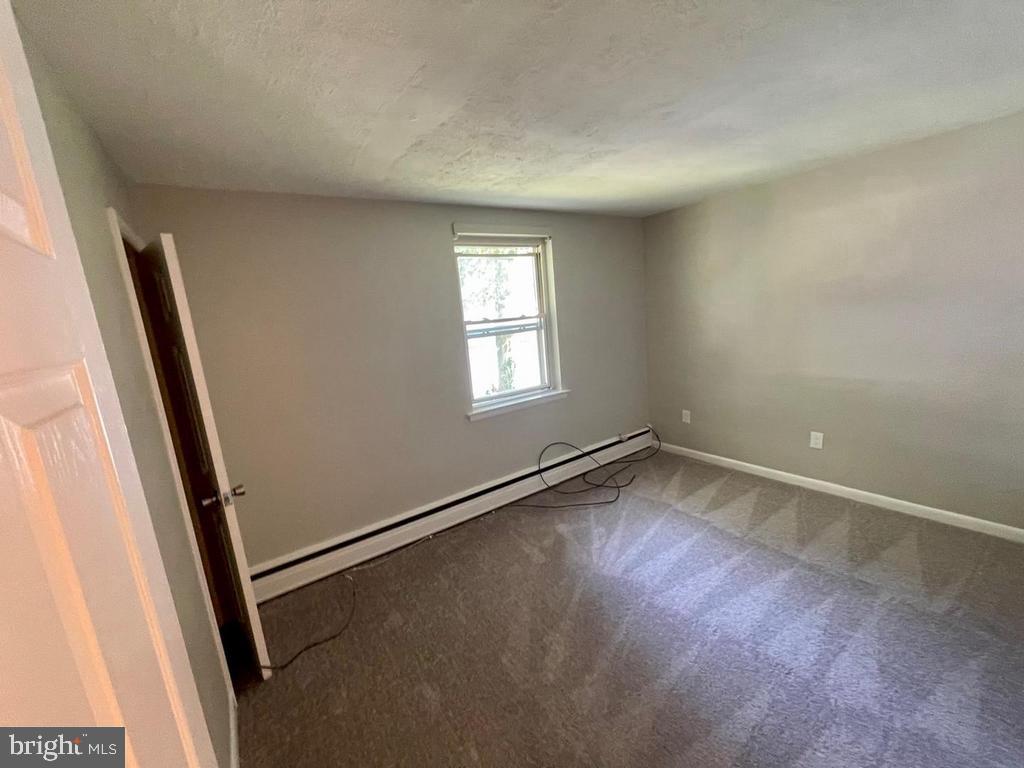 239 S 3rd St #b Property Photo 15