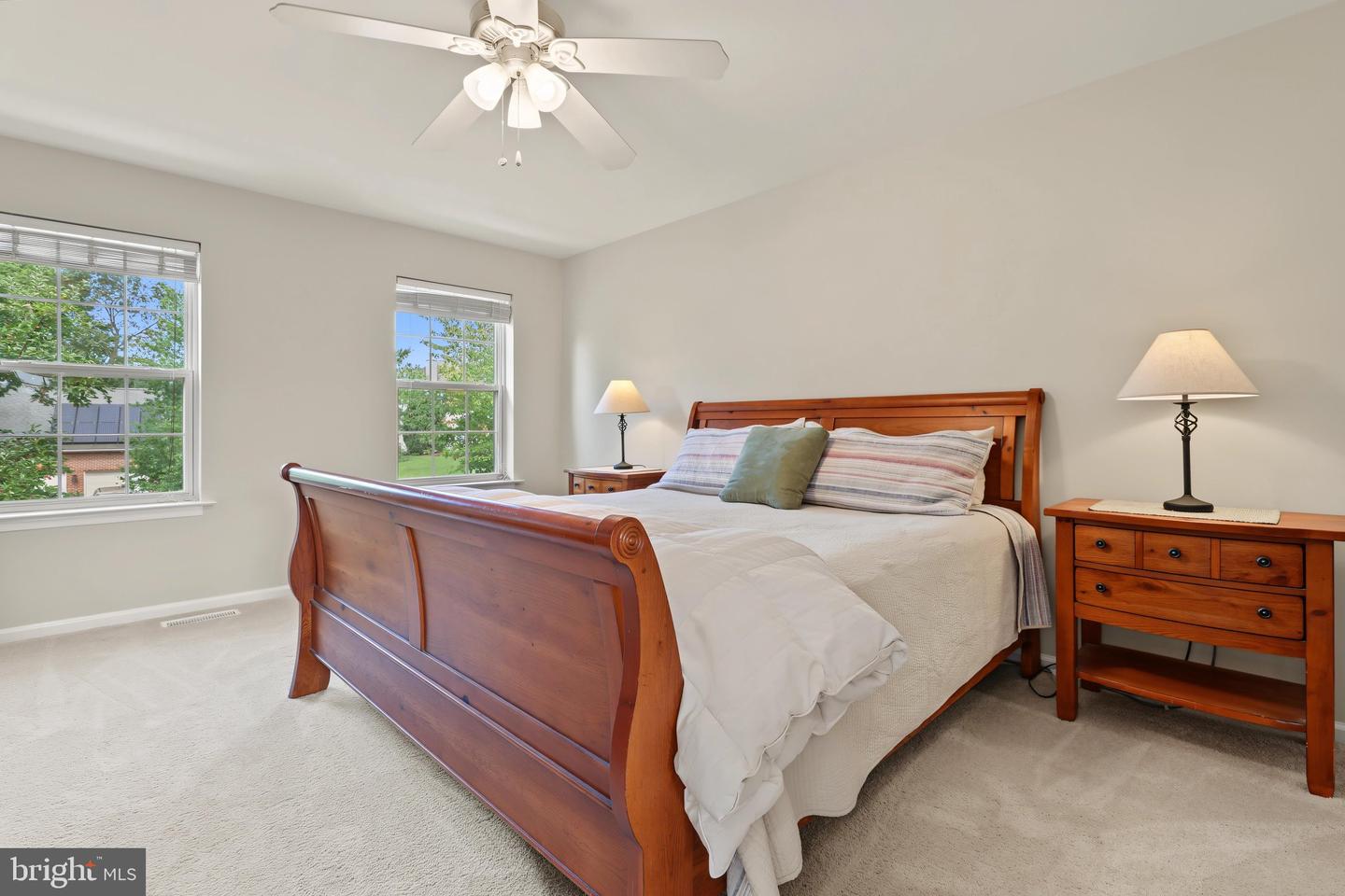 77 Autumn Ln Property Photo 24