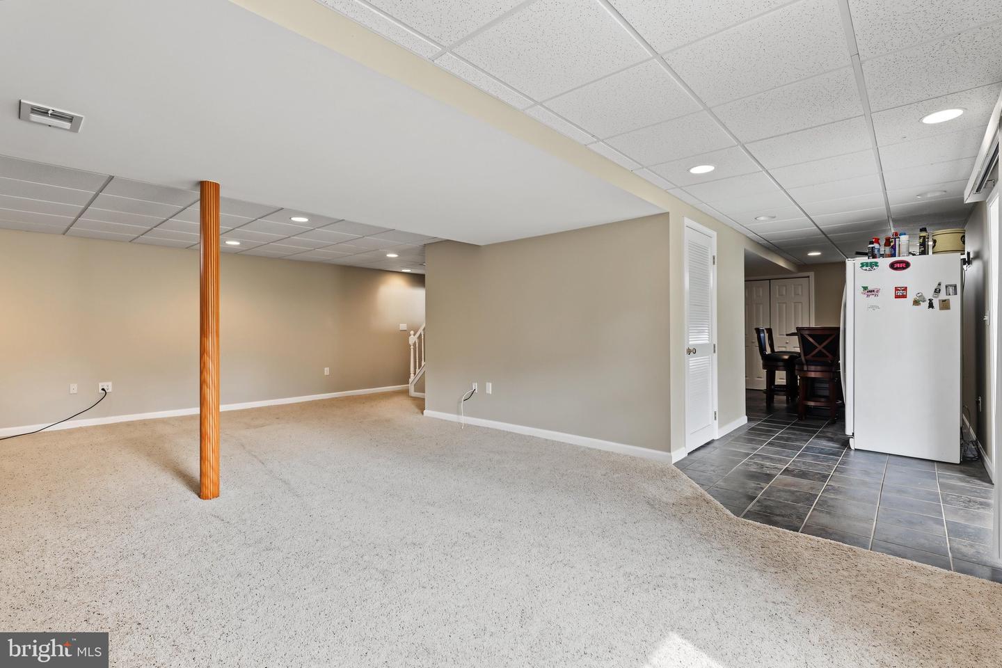 77 Autumn Ln Property Photo 38