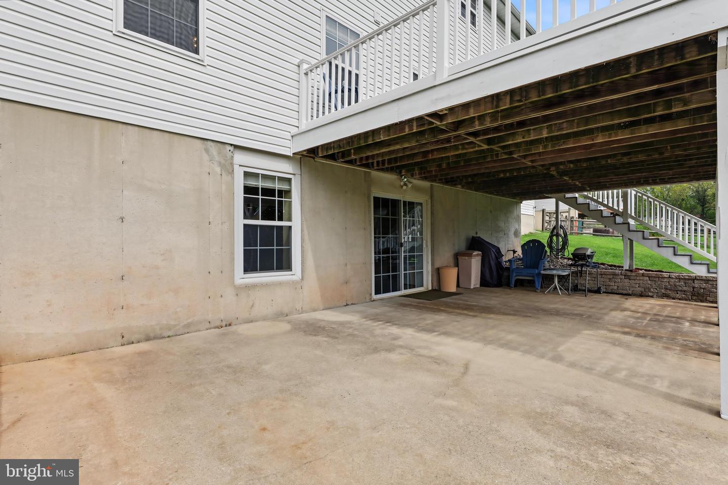 77 Autumn Ln Property Photo 39