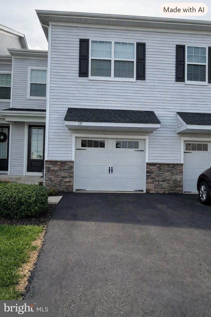 137 Goldenvale Dr Property Photo 1