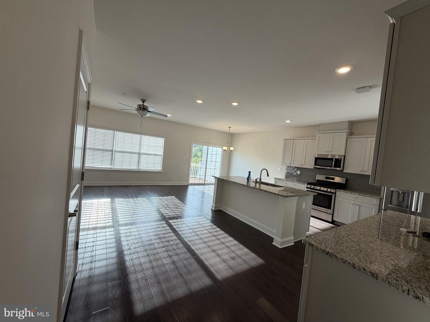 137 Goldenvale Dr Property Photo 3