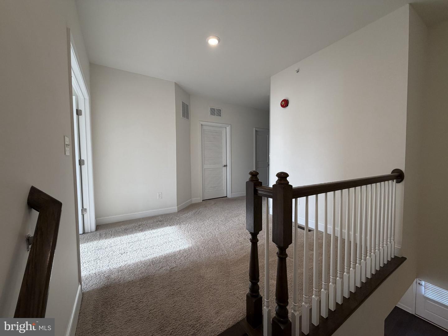 137 Goldenvale Dr Property Photo 7